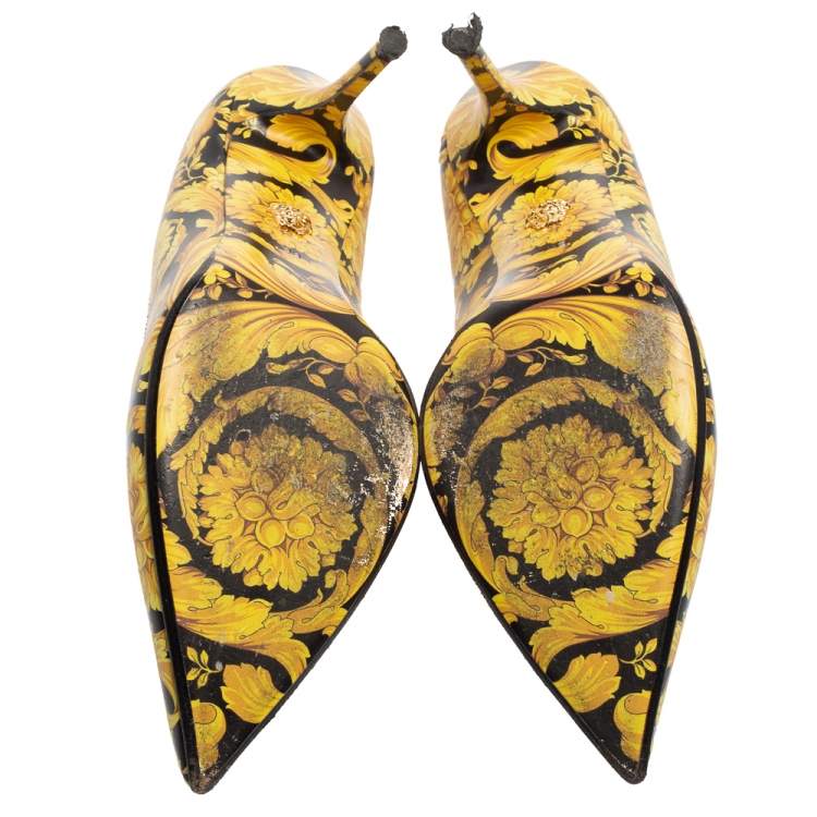 Pre Owned Versace Yellow/Black Barocco Print Leather Pointed-Toe Pumps Size 38