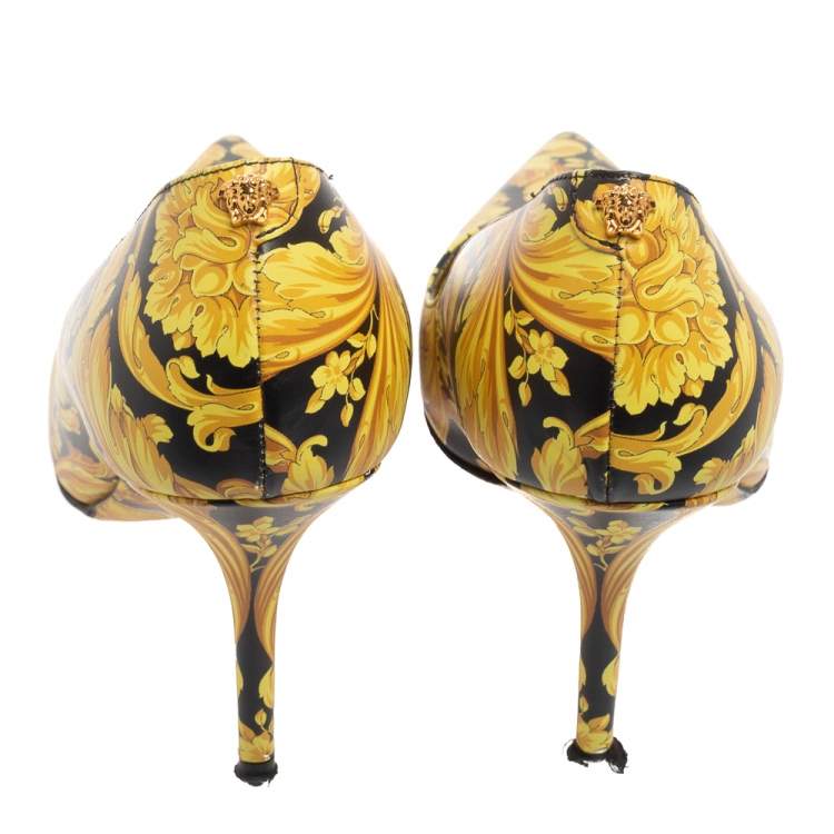 Pre Owned Versace Yellow/Black Barocco Print Leather Pointed-Toe Pumps Size 38