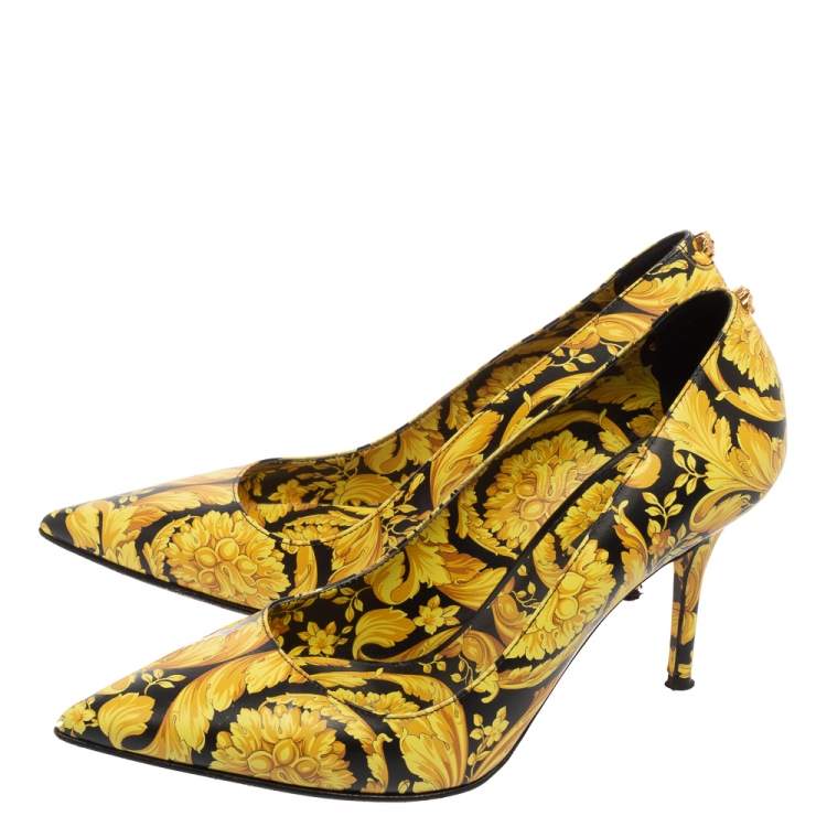 Pre Owned Versace Yellow/Black Barocco Print Leather Pointed-Toe Pumps Size 38