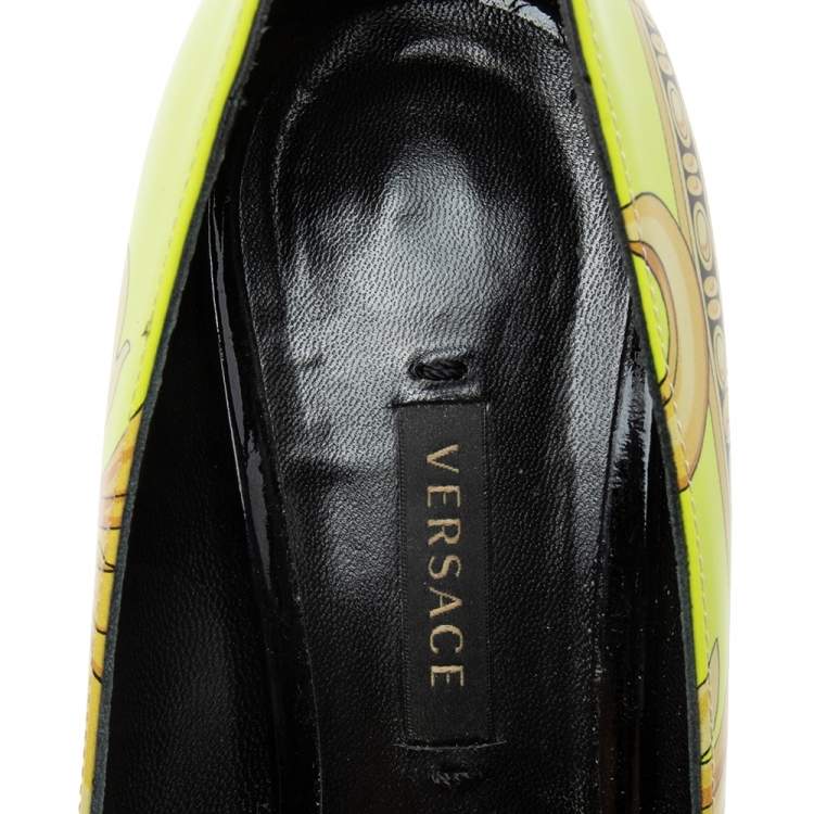 Pre Owned Versace Multicolor Voyage Barocco Print Patent Leather Pumps Size 38