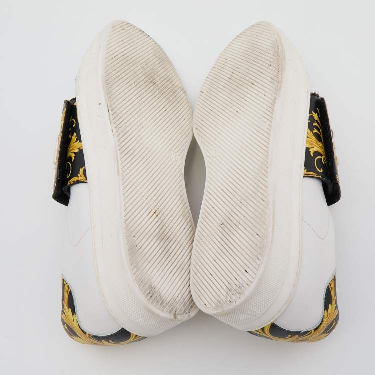 Pre Owned Versace White Leather Baroque Printed Logo Low Top Sneakers Size 39