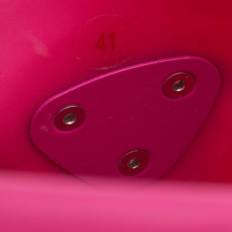 مملوكة مسبقًا Versace Fuchsia Rubber Palazzo Pool Slides Size 41