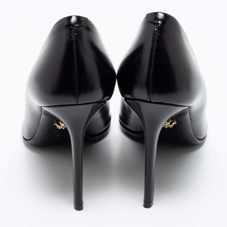Pre Owned Versace Black Patent Leather Medusa  Pumps Size 37