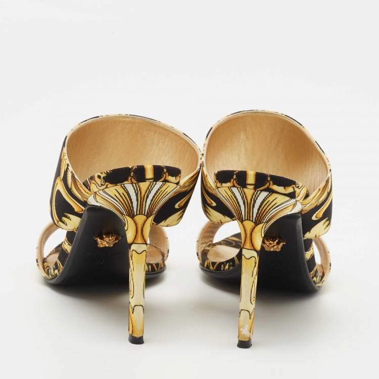 Pre Owned Versace Black/White Canvas Flower Print Slide Sandals Size 37