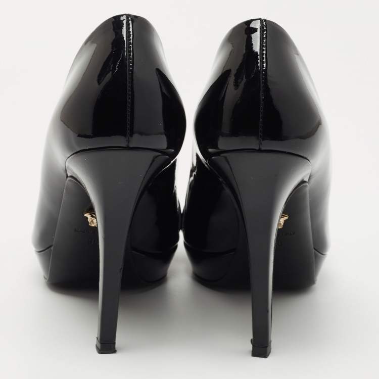 Pre Owned Versace Black Patent Leather Medusa Peep Toe Pumps Size 38