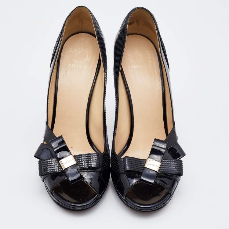 Pre Owned Versace Black Patent Leather Medusa Peep Toe Pumps Size 39