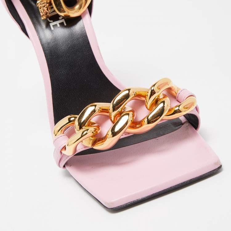 مملوكة مسبقًا Versace Pink Leather Medusa Chain Sandals Size 39