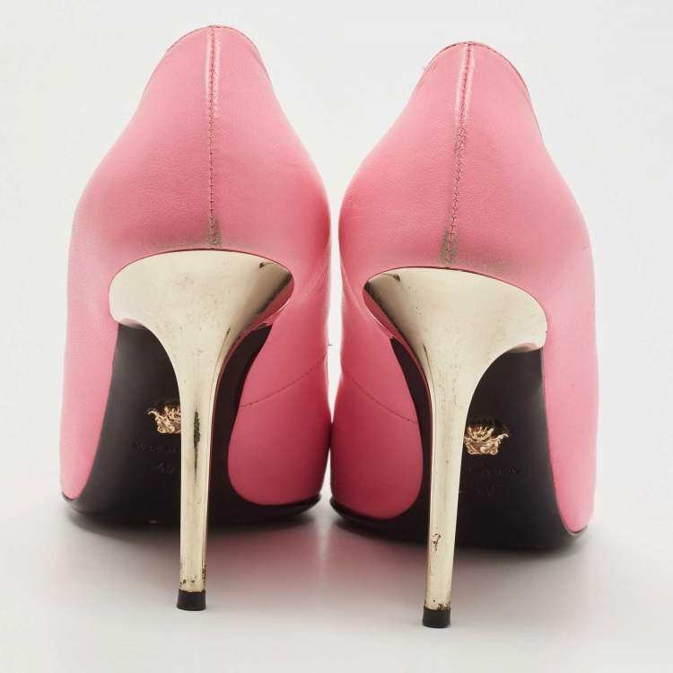 Pre Owned Versace Pink Leather Medusa Pumps Size 40