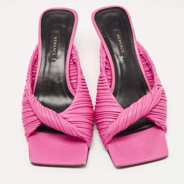 Pre Owned Versace Pink Pleated Leather Plisse Slide Sandals Size 38