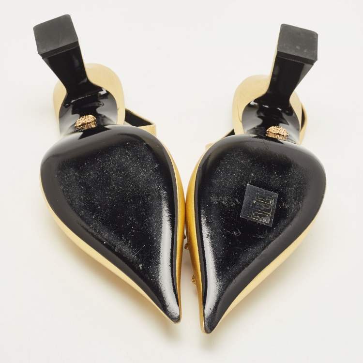 Pre Owned Versace Gold Leather La Medusa Slingback Pumps Size 38