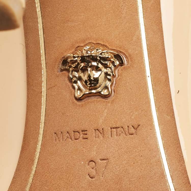 Pre Owned Versace Beige Patent Leather Medusa Pumps Size 37