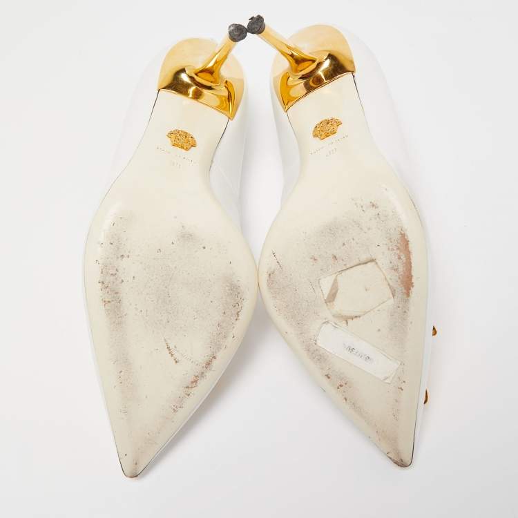 Pre Owned Versace White Leather Icon Medusa Pointed Toe Pumps Size 39