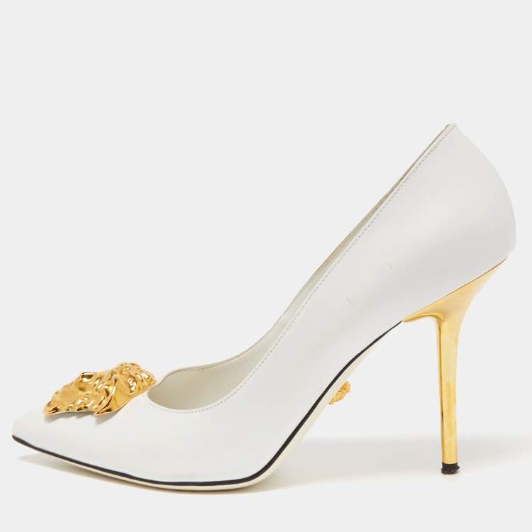 Pre Owned Versace White Leather Icon Medusa Pointed Toe Pumps Size 39