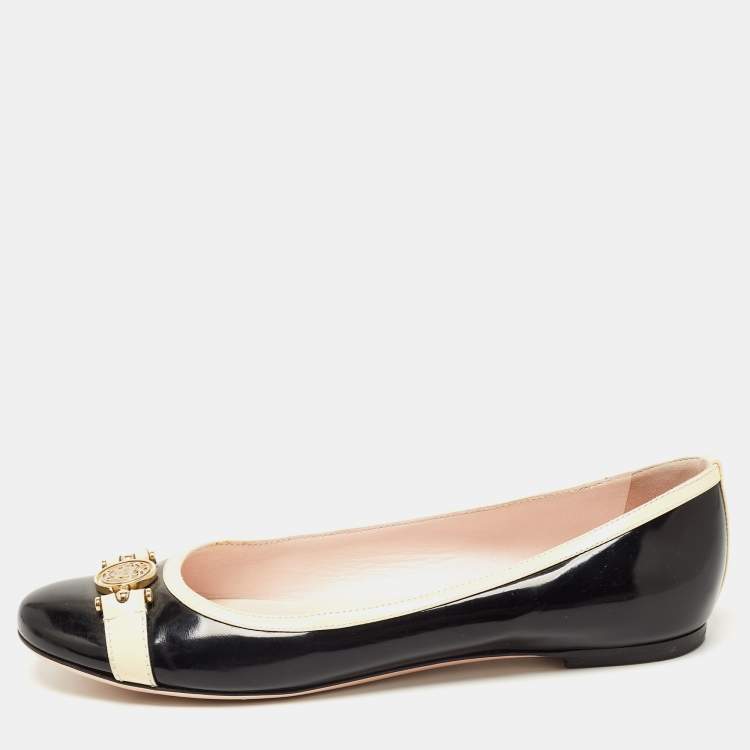 Pre Owned Versace Black/Cream Patent Leather Medusa Ballet Flats Size 41