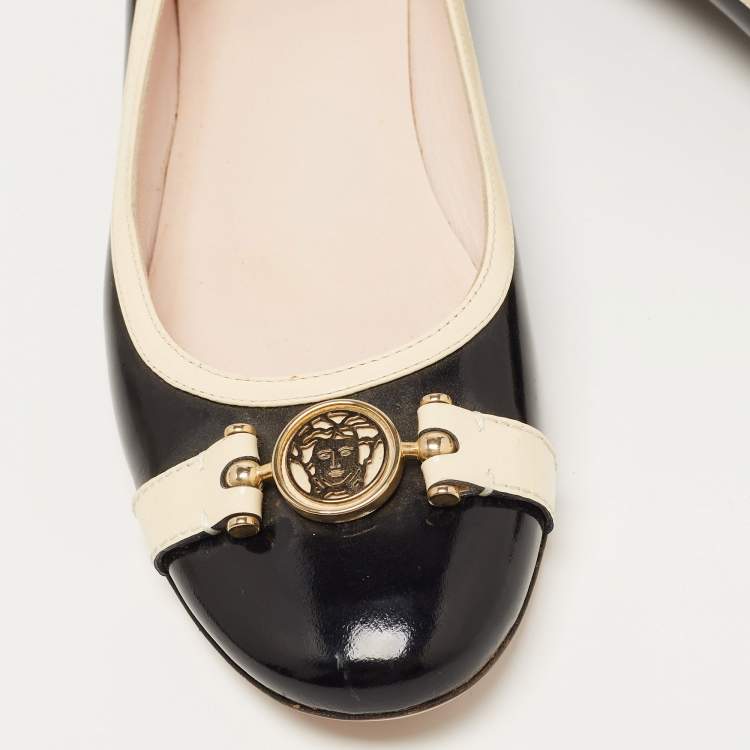 Pre Owned Versace Black/Cream Patent Leather Medusa Ballet Flats Size 41