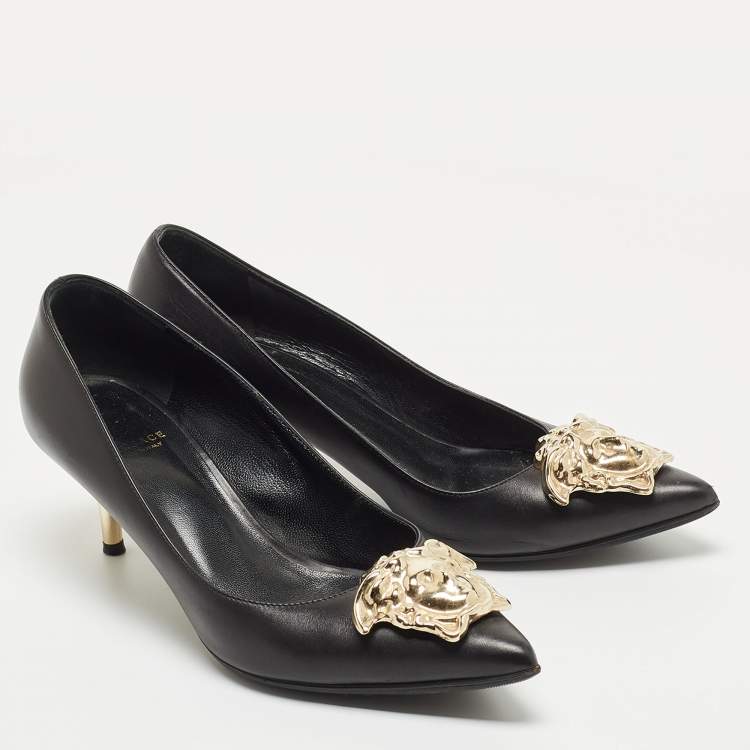 Pre Owned Versace Black Leather Medusa Pointed Toe Pumps Size 37