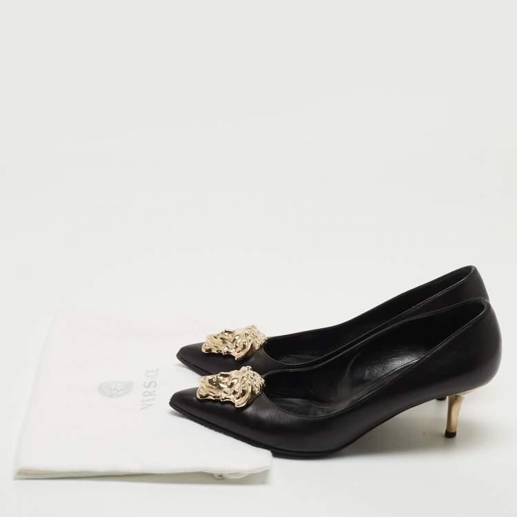 Pre Owned Versace Black Leather Medusa Pointed Toe Pumps Size 37