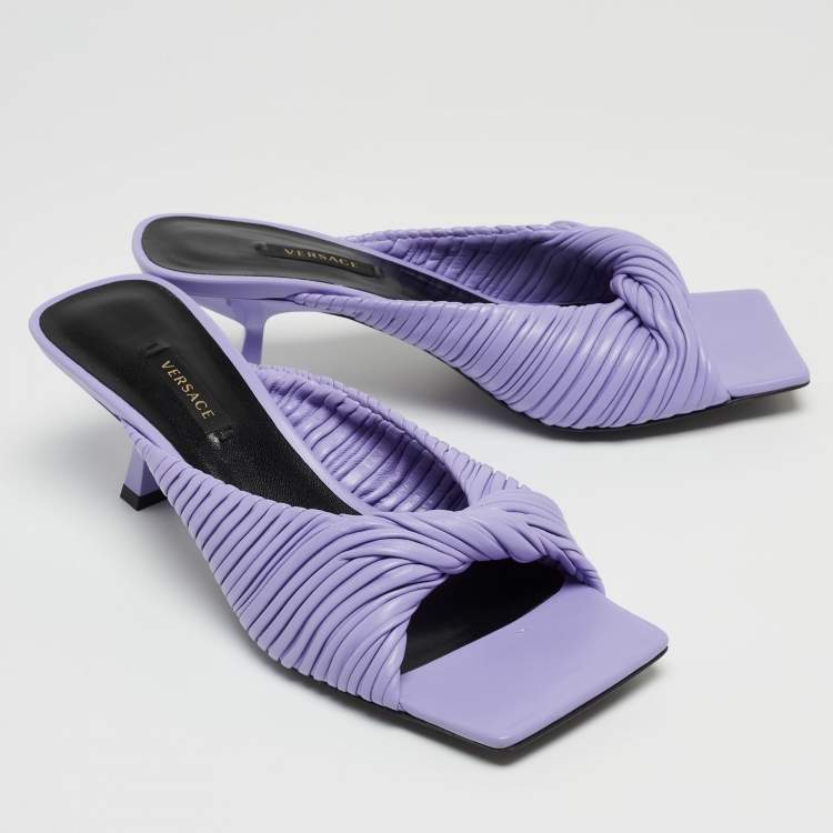 Pre Owned Versace Lavender Pleated Leather Plisse Slide Sandals Size 39