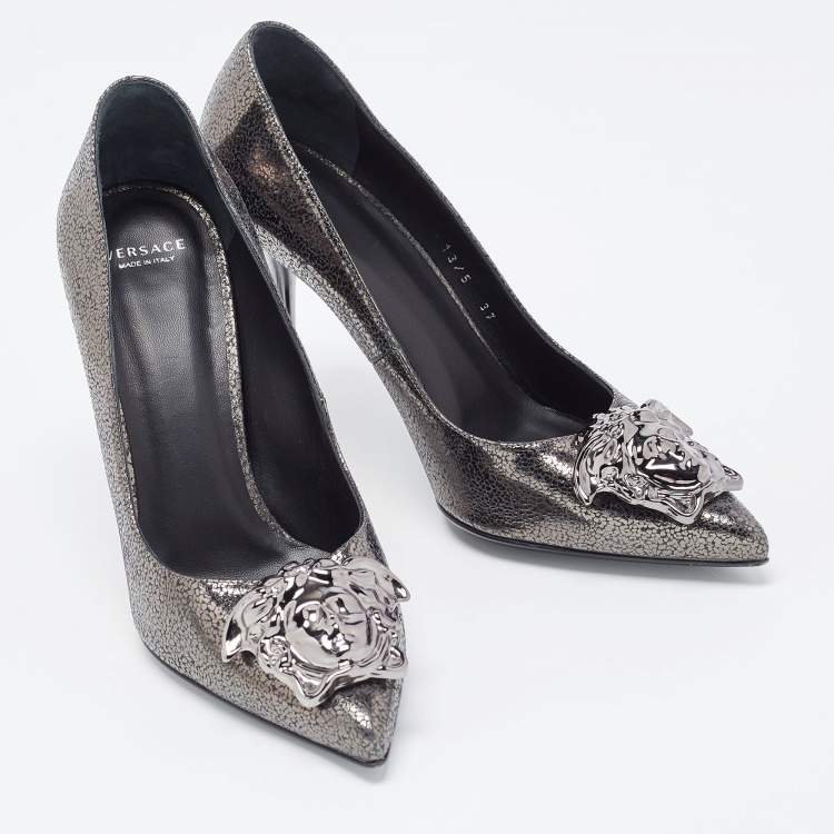 Pre Owned Versace Dark Grey/Black Leather Medusa Pointed Toe Pumps Size 37