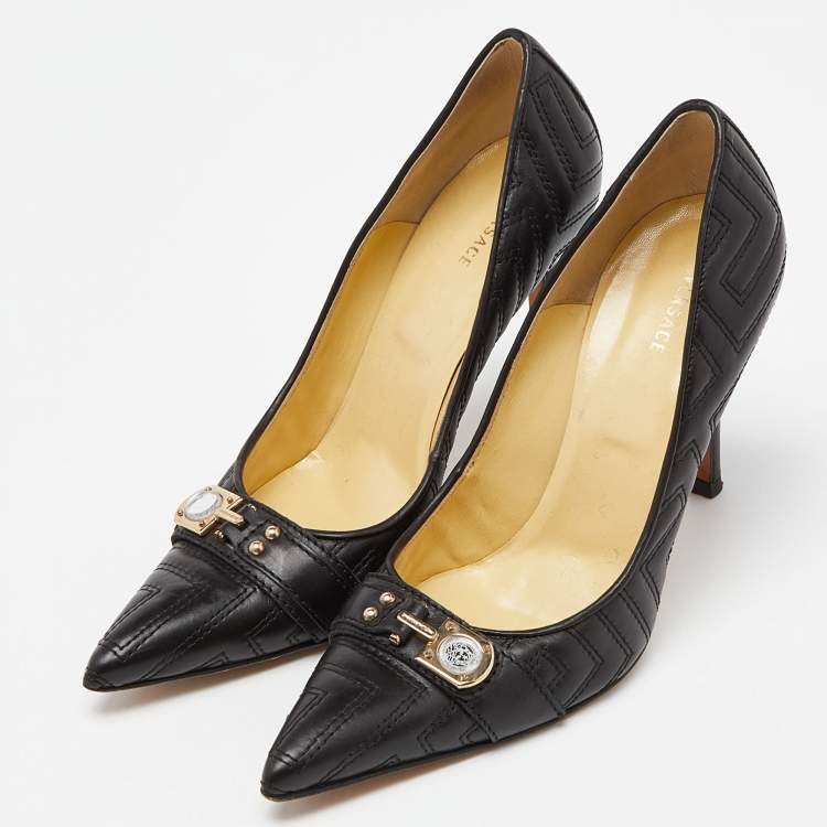 Pre Owned Versace Black Leather Quilted Pointed Toe Pumps Size 39