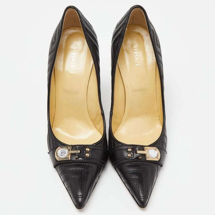 Pre Owned Versace Black Leather Quilted Pointed Toe Pumps Size 39