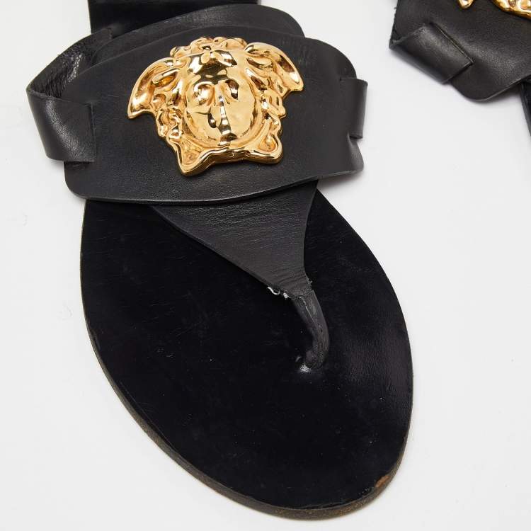 Pre Owned Versace Black Leather Medusa Detail Thong Flats Slides Size 39