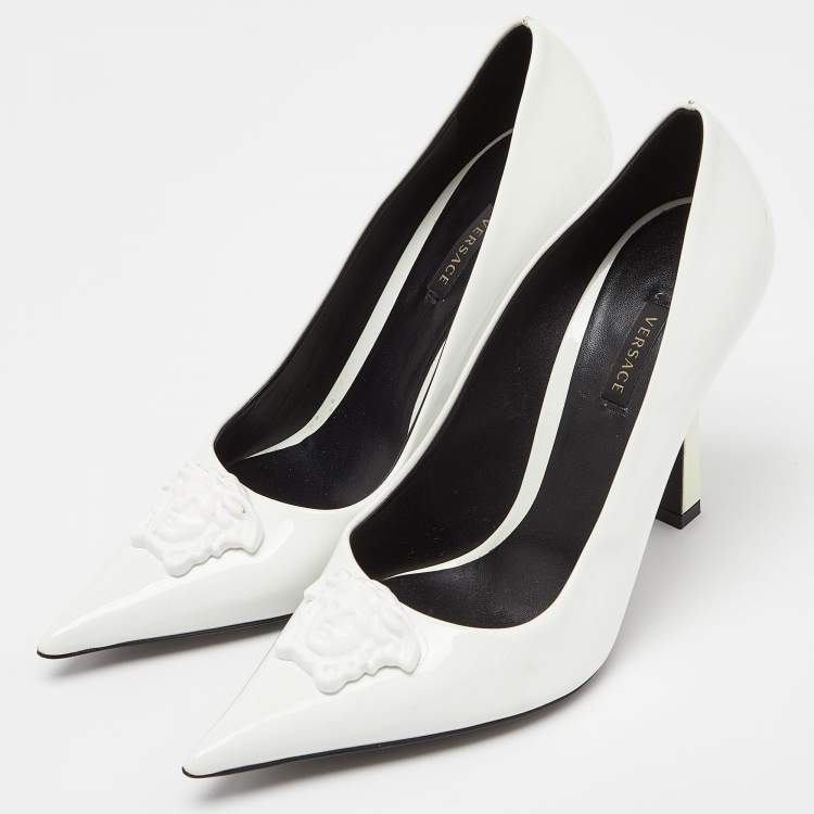 Pre Owned Versace White Patent Leather Medusa Pointed Toe Pumps Size 40