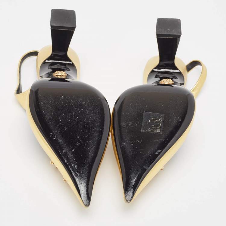 مملوكة مسبقًا Versace Gold Leather Medusa Slingback Pumps Size 38