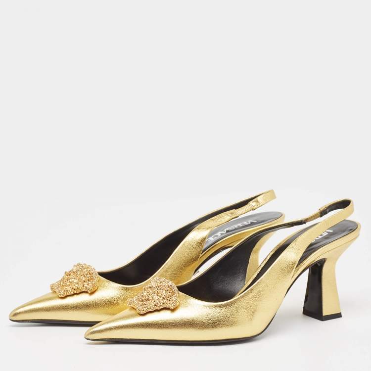 مملوكة مسبقًا Versace Gold Leather Medusa Slingback Pumps Size 38