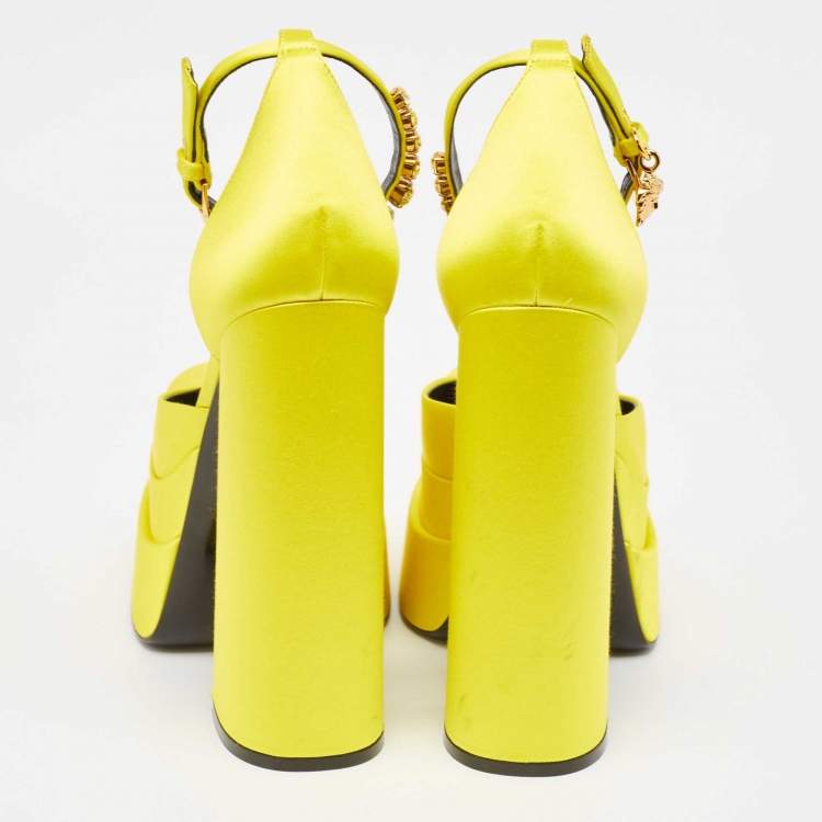 Pre Owned Versace Yellow Satin Aevitas Crystal Embellished Pumps Size 39 