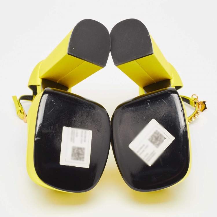 Pre Owned Versace Yellow Satin Aevitas Crystal Embellished Pumps Size 39 
