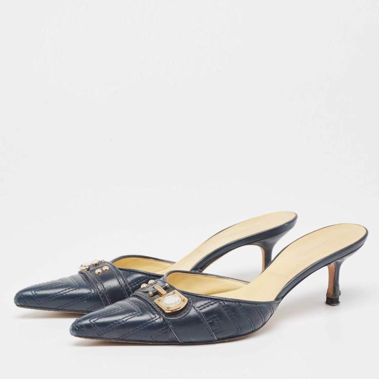 Pre Owned Versace Navy Blue Quilted Leather Pointed Toe Mules Size 37
