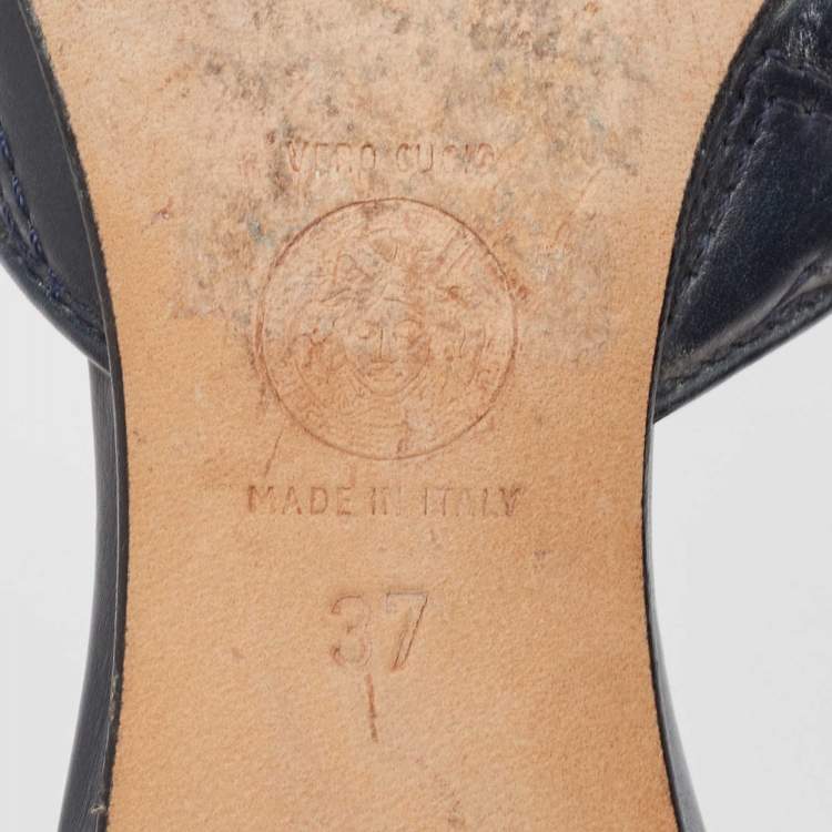 Pre Owned Versace Navy Blue Quilted Leather Pointed Toe Mules Size 37
