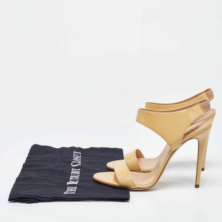 Pre Owned Versace Beige Patent Leather Open Toe Slingback Sandals Size 39