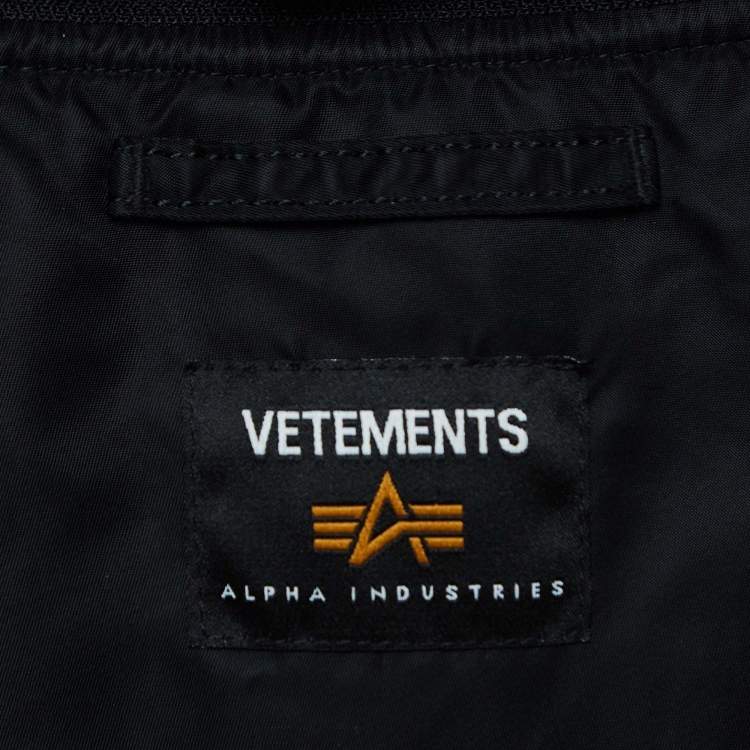 Pre Owned Vetements Green/Black Synthetic Reversible Oversized Puffer Vest XS 