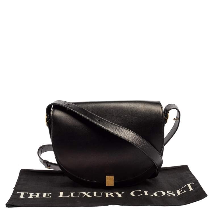 مملوكة مسبقًا Victoria Beckham Black Leather Half Moon Shoulder Bag