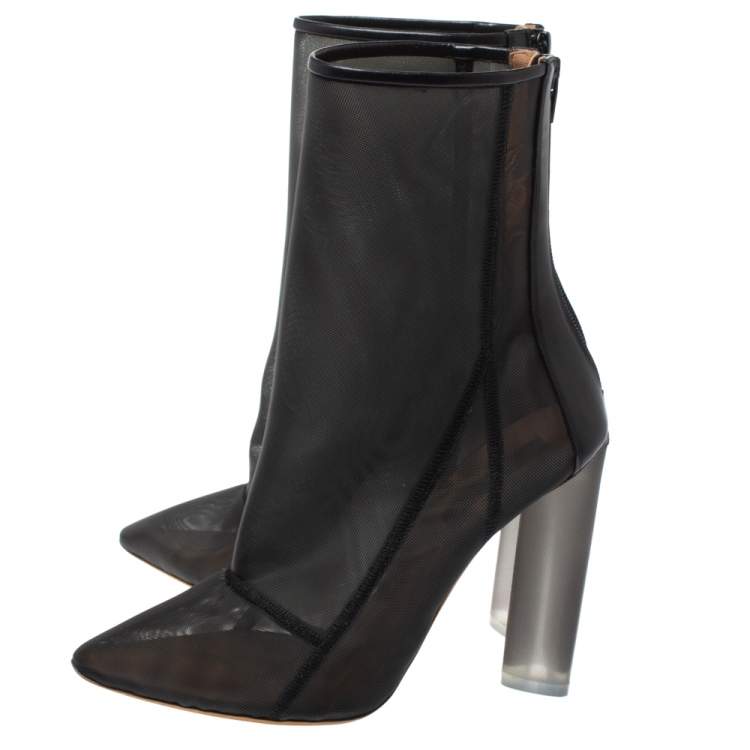 مملوكة مسبقًا Yeezy Black Mesh and Leather Season 3 Mid Length Boots Size 41