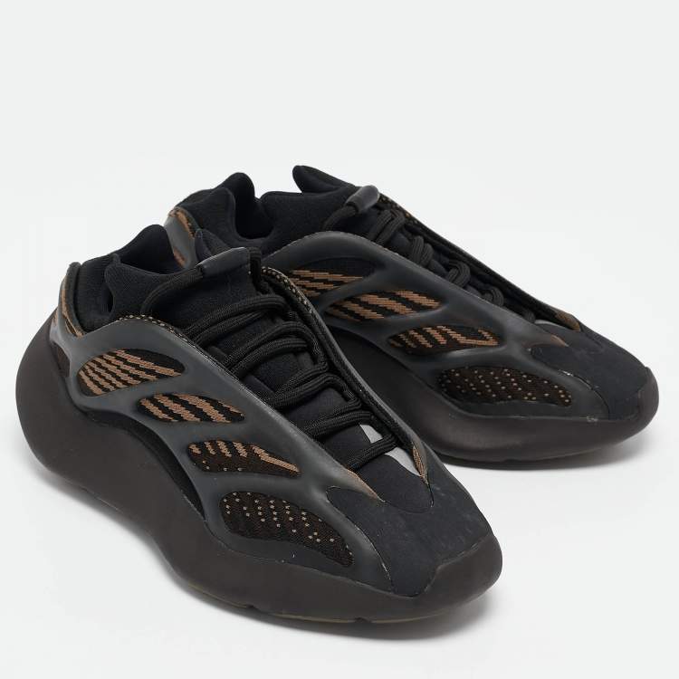 مملوكة مسبقًا Yeezy x Adidas Black Knit Fabric Yeezy 700 V3 Clay Brown Sneakers Size 38