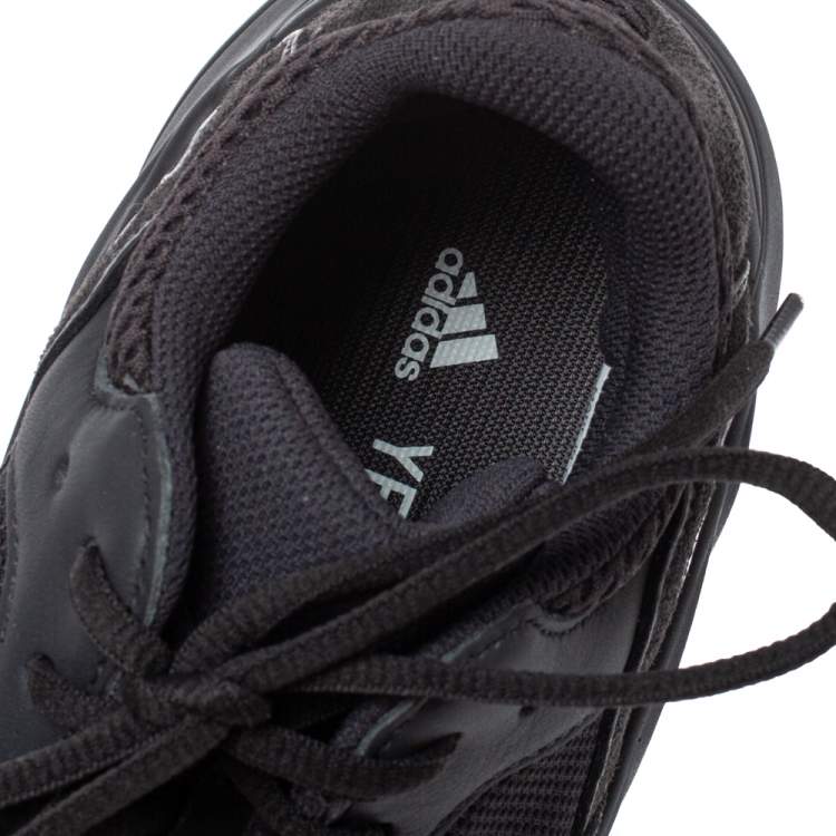 Pre Owned Yeezy x Adidas Dark Grey Suede And Mesh Yeezy 700 Utility Black Sneakers Size 38