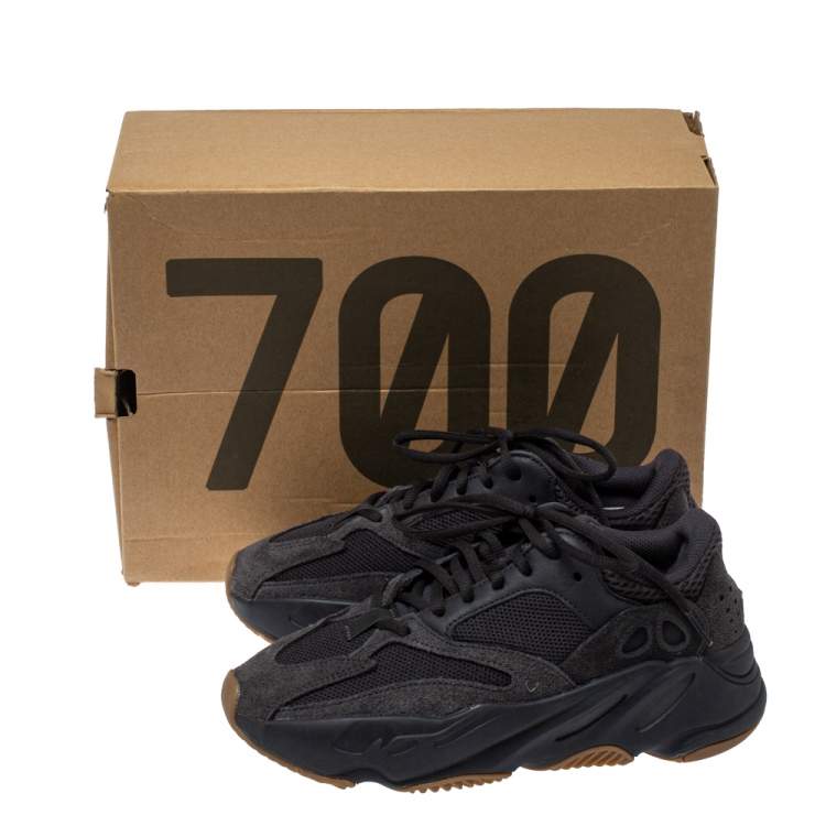Pre Owned Yeezy x Adidas Dark Grey Suede And Mesh Yeezy 700 Utility Black Sneakers Size 38