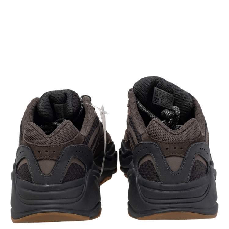 Pre Owned Yeezy x Adidas Grey Nubuck and Leather Boost 700 V2 Geode Sneakers Size 40 2/3