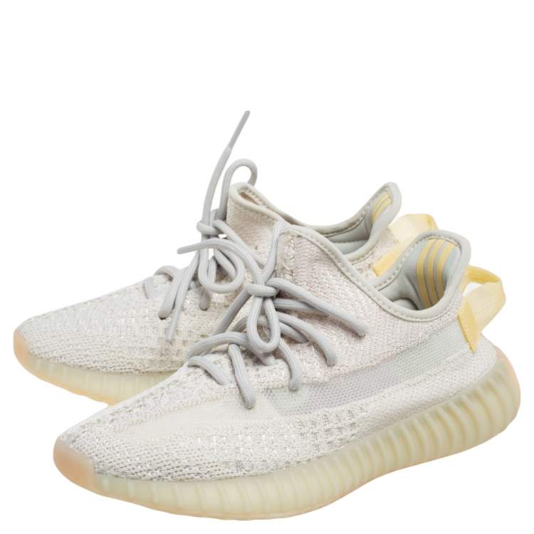 مملوكة مسبقًا Yeezy x Adidas Cream Knit Fabric Boost 350 V2 Light Sneakers Size 37.5