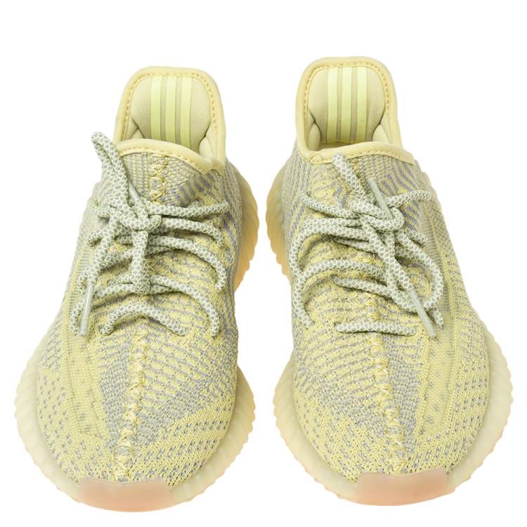 مملوكة مسبقًا Yeezy x adidas Light Green Knit Fabric Boost 350 V2 Sneakers Size 38