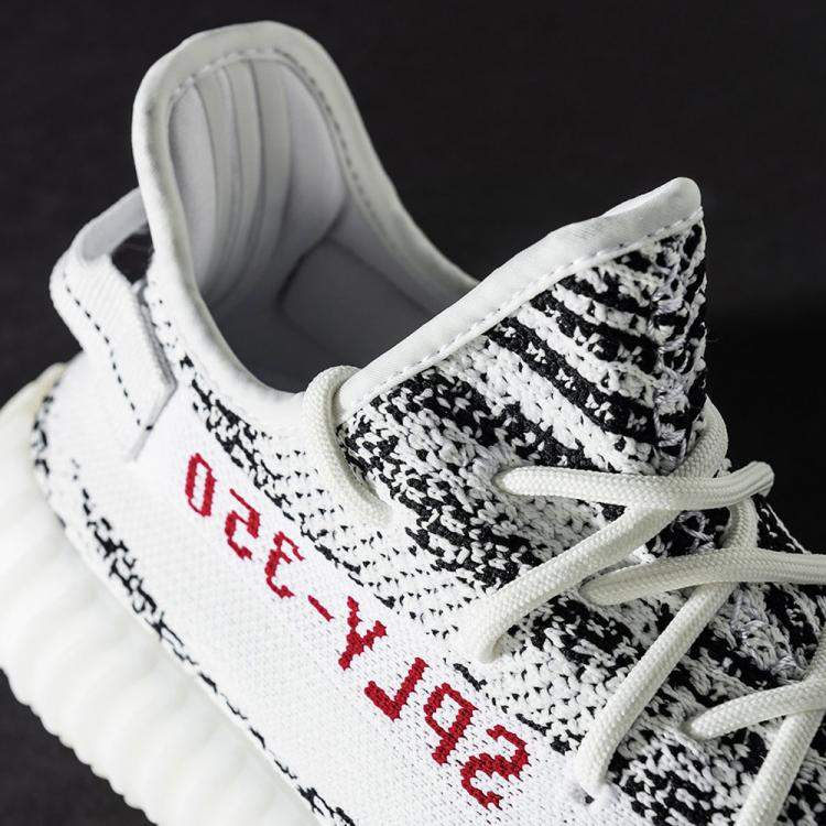 مملوكة مسبقًا Yeezy x Adidas 350 V2 Zebra Sneakers Size US 6.5 (EU 39 1/3)