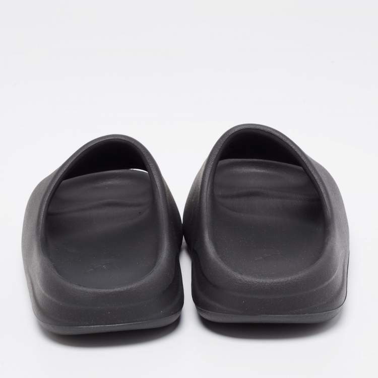 Pre Owned Yeezy x Adidas Black Rubber Onyx Flat Slides Size 37