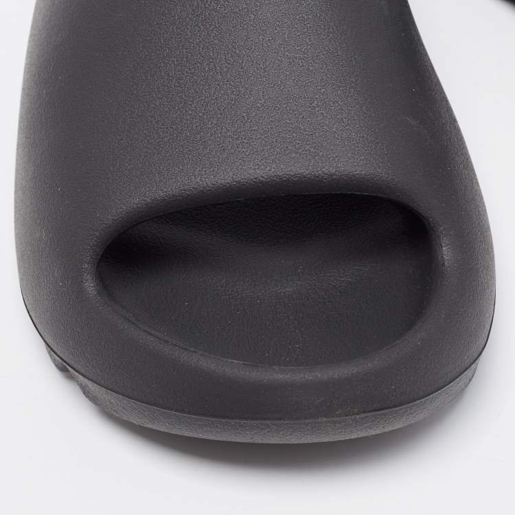 Pre Owned Yeezy x Adidas Black Rubber Onyx Flat Slides Size 37