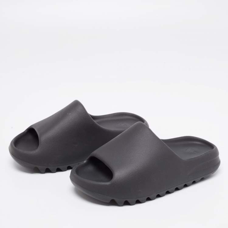 Pre Owned Yeezy x Adidas Black Rubber Onyx Flat Slides Size 37