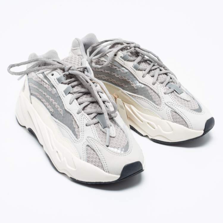 Pre Owned Yeezy x Adidas Grey/Off-White Knit Fabric, Nubuck and Leather Boost 700 V2 Static Sneakers Size 38 2/3