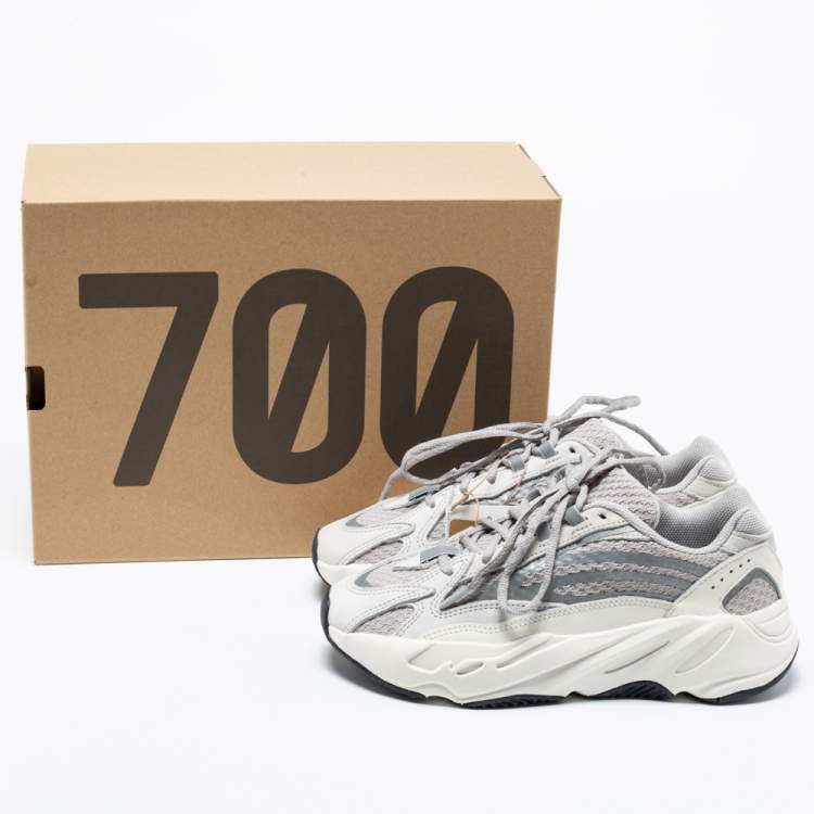 Pre Owned Yeezy x Adidas Grey/Off-White Knit Fabric, Nubuck and Leather Boost 700 V2 Static Sneakers Size 38 2/3