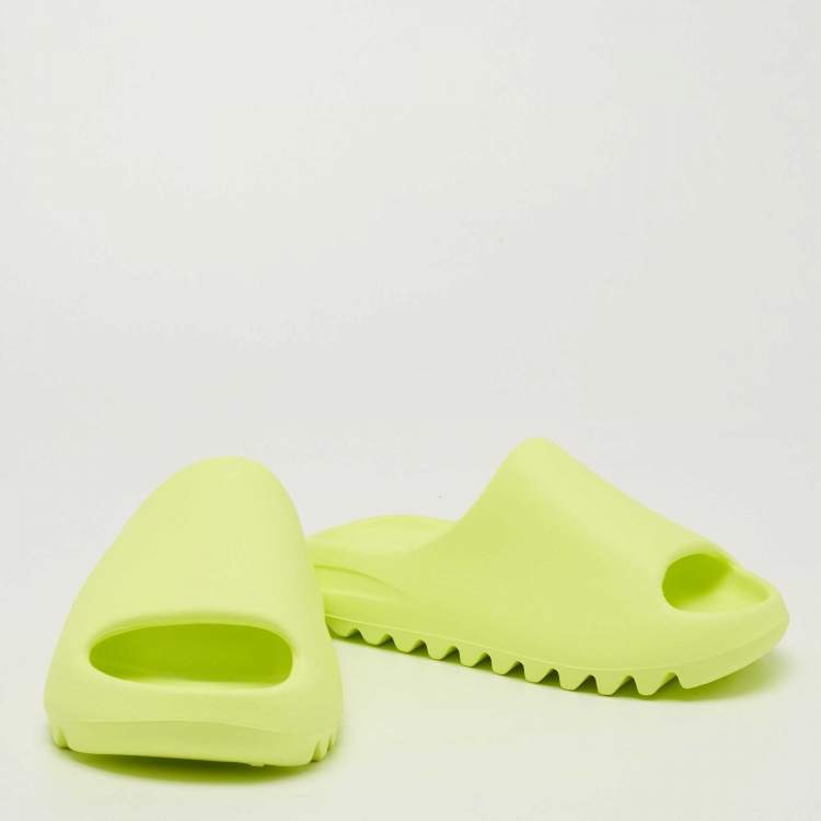 Pre Owned Yeezy x Adidas Green Rubber Resin Slides Size 39